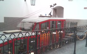 1929 Castle Guest